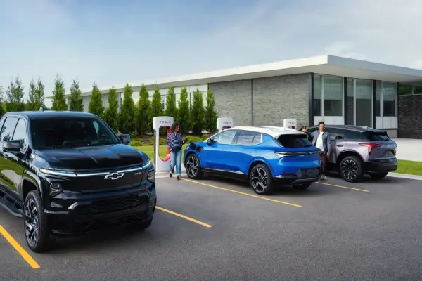 Bây giờ bạn có thể sạc xe điện General Motors của mình tại Trạm siêu nạp Tesla